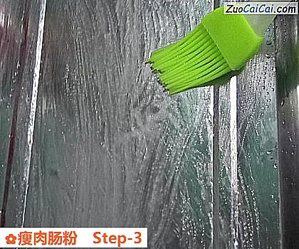 瘦肉肠粉做法第三步骤