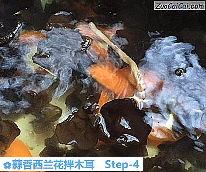 蒜香西兰花拌木耳做法第四步骤