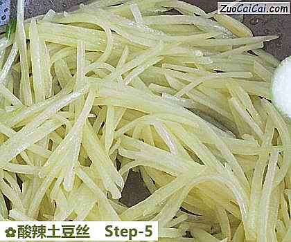 酸辣土豆丝做法第五步骤
