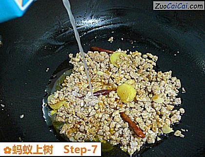 蚂蚁上树做法第七步骤