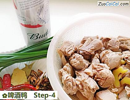 啤酒鸭做法第四步骤