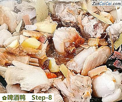 啤酒鸭做法第八步骤