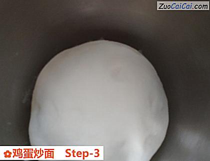 鸡蛋炒面做法第三步骤