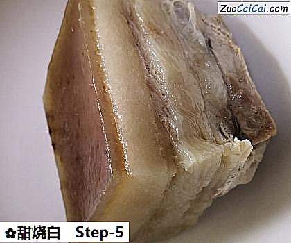 甜烧白做法第五步骤