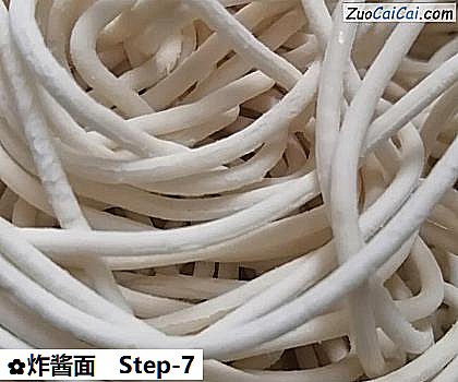 炸酱面做法第七步骤