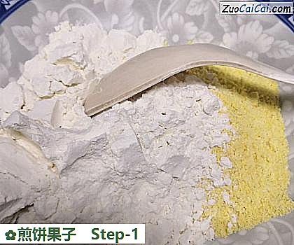 煎饼果子做法第一步骤