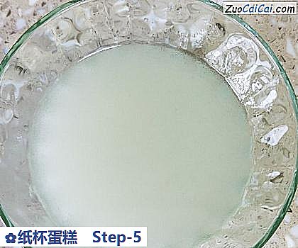 纸杯蛋糕做法第五步骤