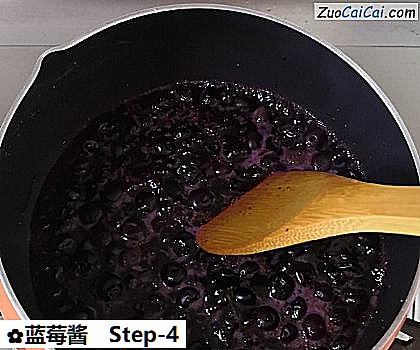 蓝莓酱做法第四步骤