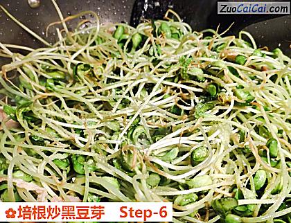 培根炒黑豆芽做法第六步骤