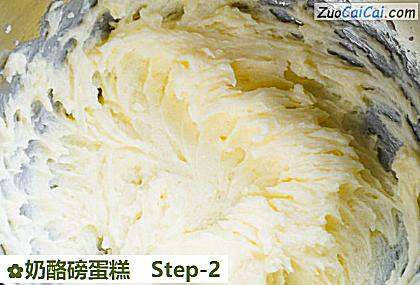 奶酪磅蛋糕做法第二步骤