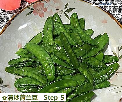 清炒荷兰豆做法第五步骤
