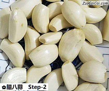 腊八蒜做法第二步骤
