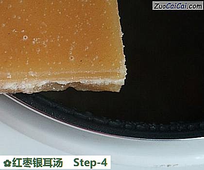 红枣银耳汤做法第四步骤