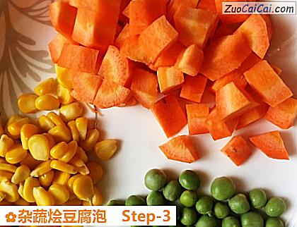 杂蔬烩豆腐泡做法第三步骤