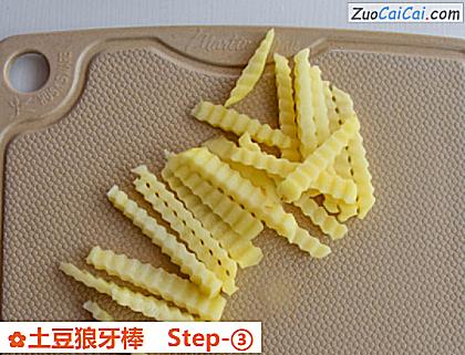 土豆狼牙棒做法第三步骤