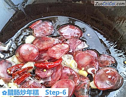 腊肠炒年糕做法第六步骤