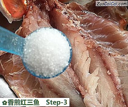 香煎红三鱼做法第三步骤