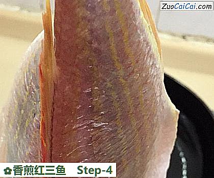 香煎红三鱼做法第四步骤