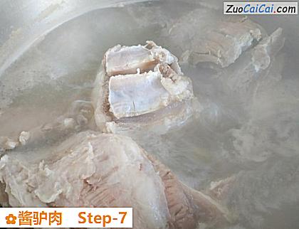 酱驴肉做法第七步骤