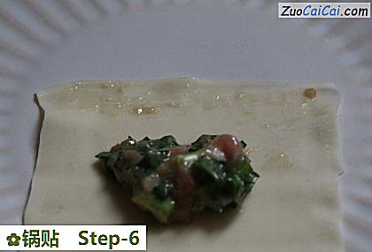 锅贴做法第六步骤