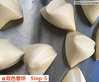 双色春饼做法第五步骤