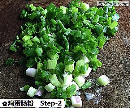 鸡蛋肠粉做法第二步骤