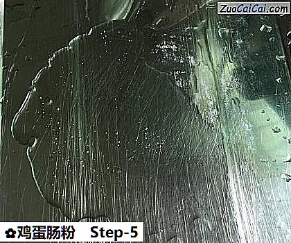 鸡蛋肠粉做法第五步骤