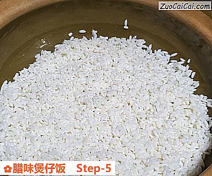 腊味煲仔饭做法第五步骤