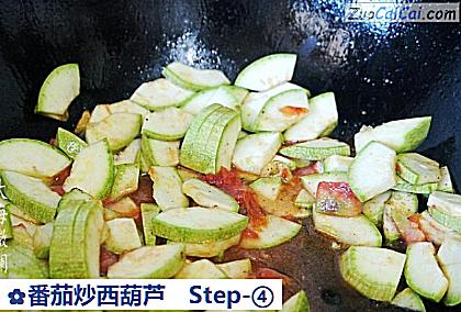 番茄炒西葫芦做法第四步骤