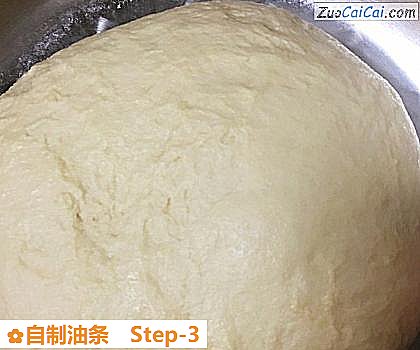 自制油条做法第三步骤