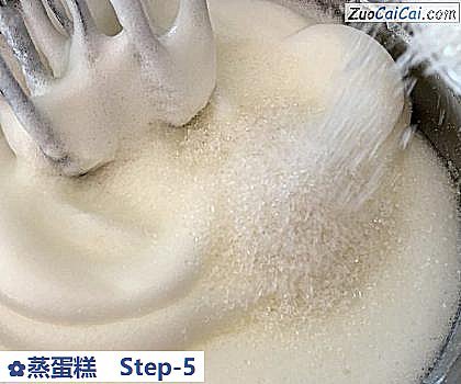 蒸蛋糕做法第五步骤