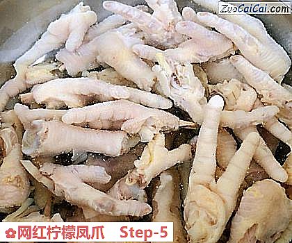 网红柠檬凤爪做法第五步骤