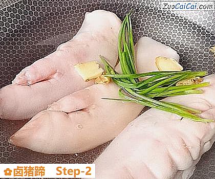 卤猪蹄做法第二步骤