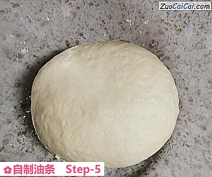 自制油条做法第五步骤