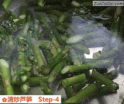 清炒芦笋做法第四步骤