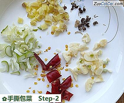 手撕包菜做法第二步骤