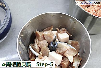 黑椒脆皮肠做法第五步骤