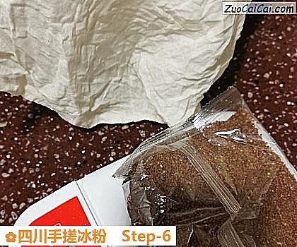 四川手搓冰粉做法第六步骤
