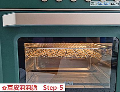 豆皮泡泡脆做法第五步骤