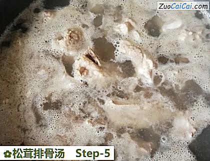 松茸排骨汤做法第五步骤