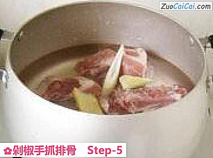 剁椒手抓排骨做法第五步骤