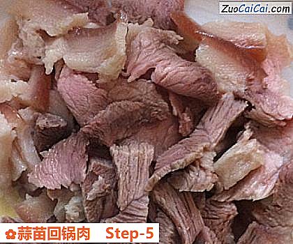 蒜苗回锅肉做法第五步骤