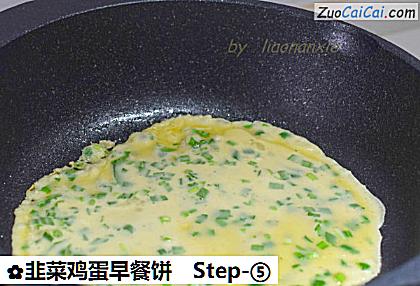 韭菜鸡蛋早餐饼做法第五步骤