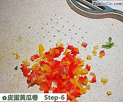 皮蛋黄瓜卷做法第六步骤