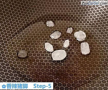 香辣猪脚做法第五步骤