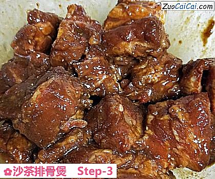 沙茶排骨煲做法第三步骤