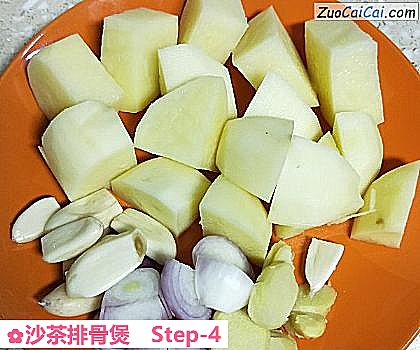 沙茶排骨煲做法第四步骤