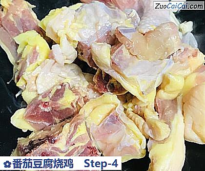 番茄豆腐烧鸡做法第四步骤