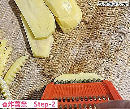 炸薯条做法第二步骤