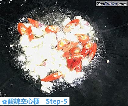 酸辣空心梗做法第五步骤